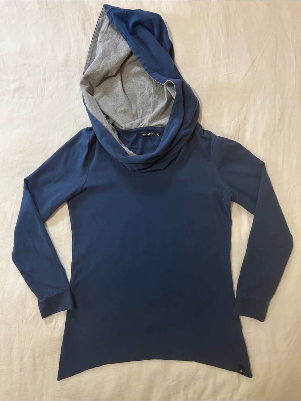 SATVA Blue Organic Cotton Long Sleeve Hoodie Sz S NWOT